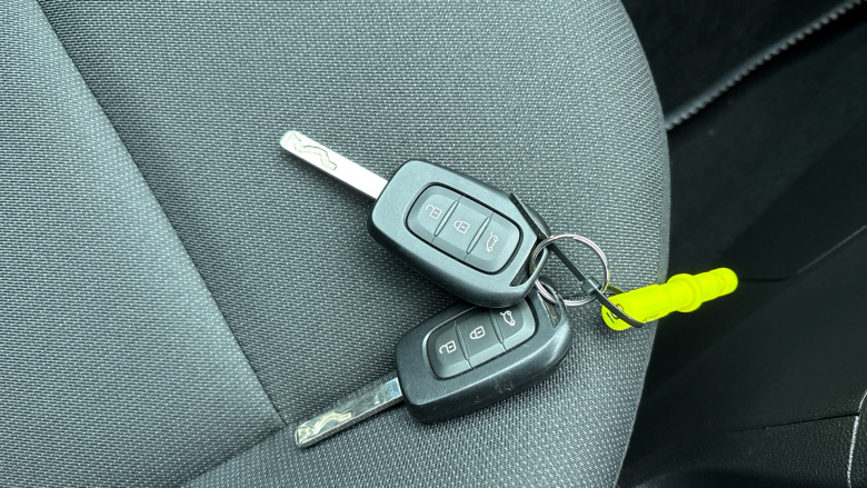 Dacia Sandero 1.0 TCe Essential 5dr Bi Fuel Hatchback